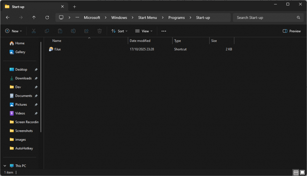 Windows explorer showing f.lux application shortcut in the Windows start-up folder.